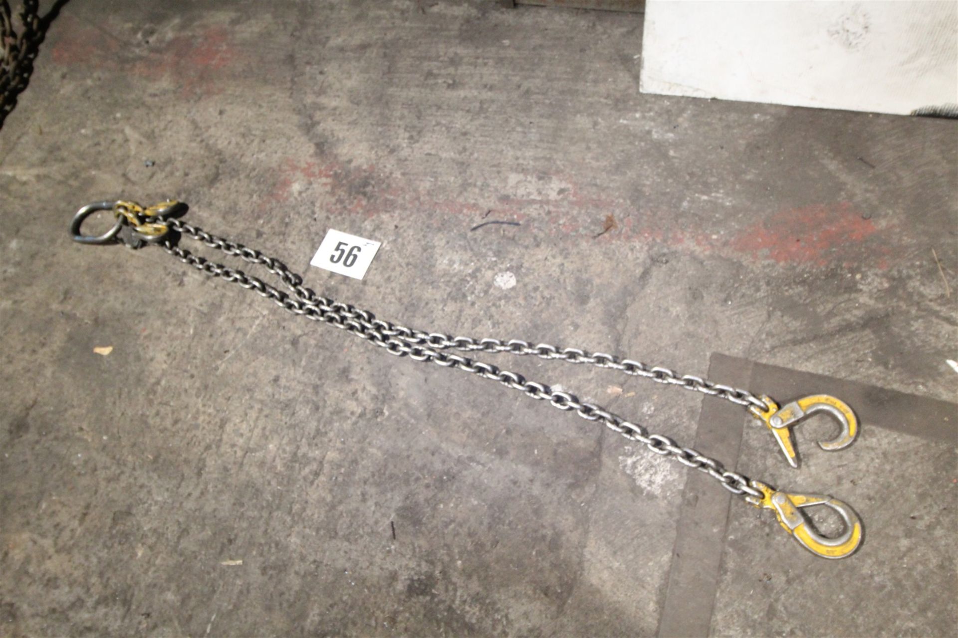 APPROX. 6FT, 2-LEG LIFTING CHAIN WITH SHORTENING FACILITY