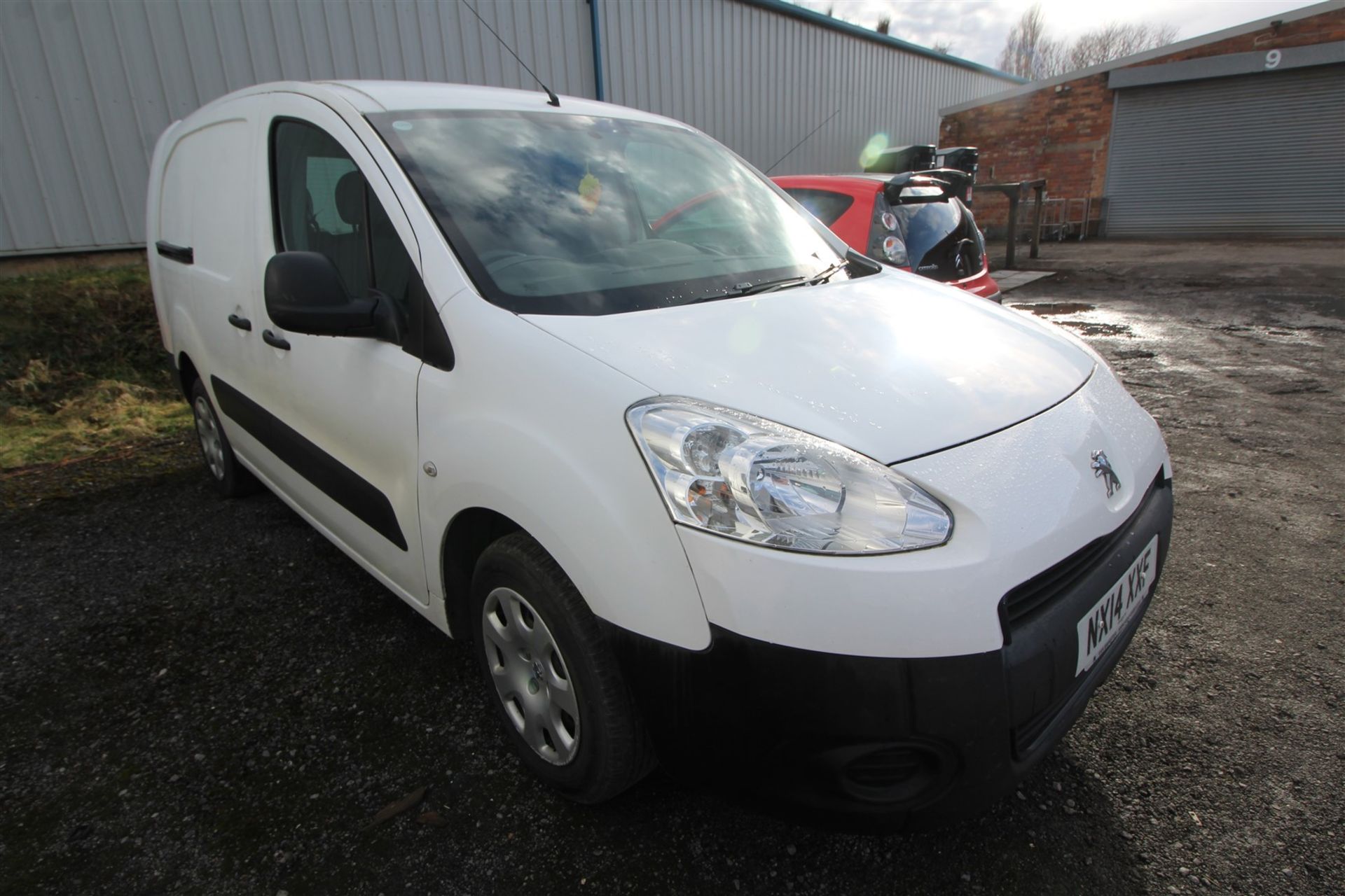 MARCH 2014, PEUGEOT PARTNER CRC HDI VAN, REGISTRATION NO: NX14 XXF, COMPLETE WITH FOLDING REAR - Image 2 of 9