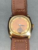 9ct Gold cased square watch (approx 20g) winds and runs