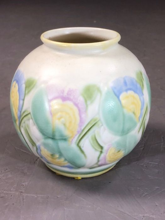 Good collection of Spode Velamour ceramics to include globular pot in light pastel colours. Designed - Image 14 of 16
