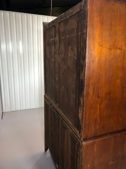 Mahogany bow fronted chest on chest of eight drawers, with turned bun handles, raised on bracket - Image 8 of 15