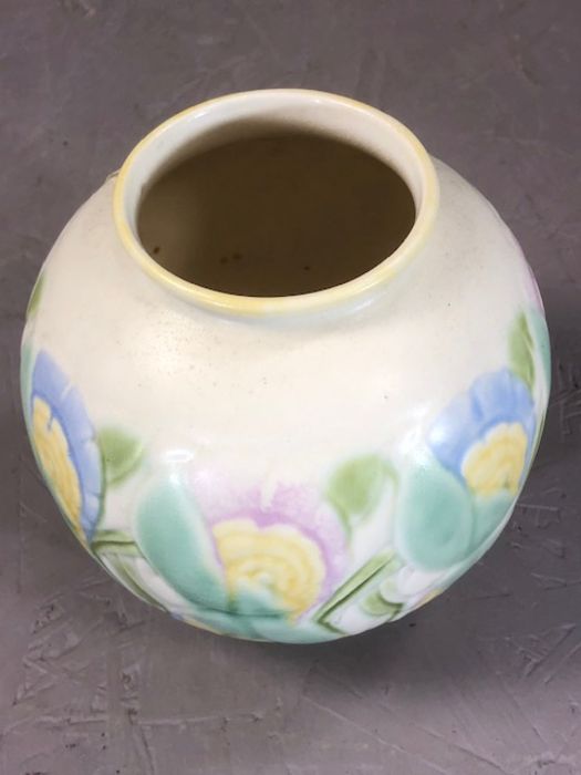 Good collection of Spode Velamour ceramics to include globular pot in light pastel colours. Designed - Image 15 of 16