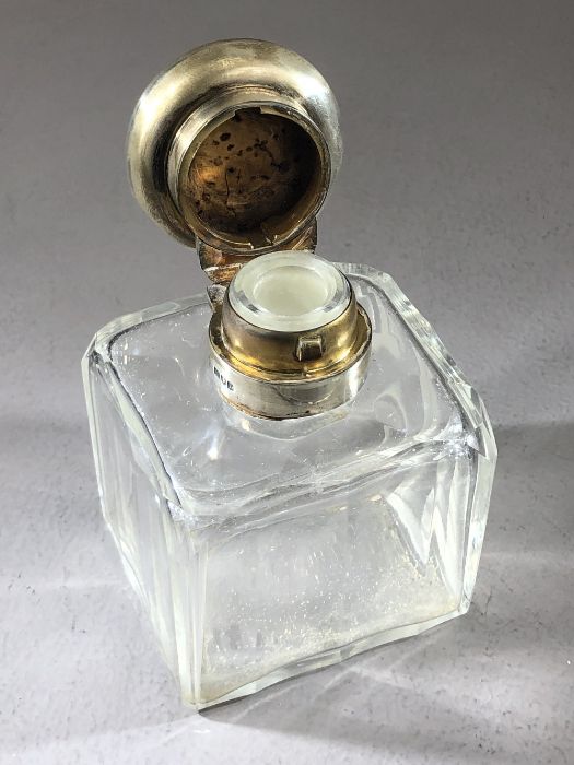 Interesting inkwell comprising square glass body and Silver hallmarked hinged lid which screws - Image 3 of 8