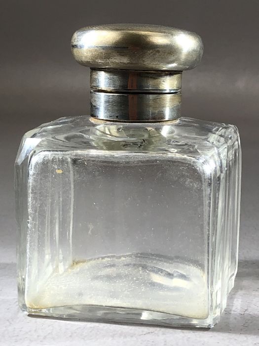 Interesting inkwell comprising square glass body and Silver hallmarked hinged lid which screws - Image 6 of 8