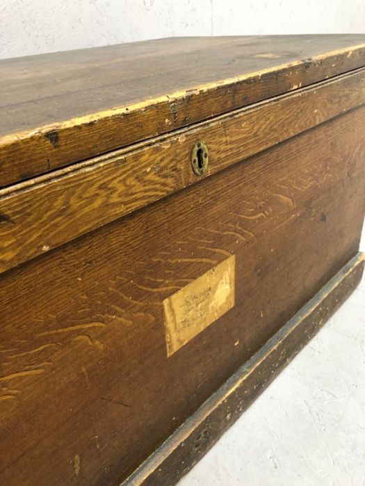 Large vintage wooden chest with hinged lid and twin handles, approx 105cm x 55cm x 52cm tall - Image 7 of 11