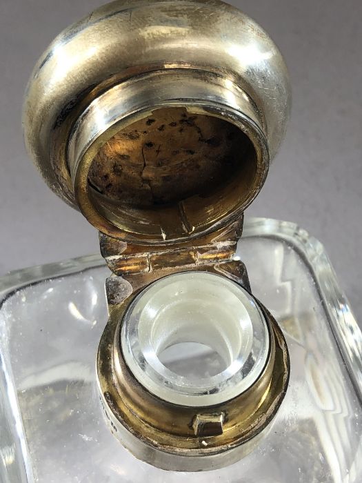 Interesting inkwell comprising square glass body and Silver hallmarked hinged lid which screws - Image 5 of 8