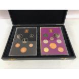 Royal mint uncirculated coin sets in case for 1970 & 1971