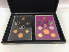 Royal mint uncirculated coin sets in case for 1970 & 1971