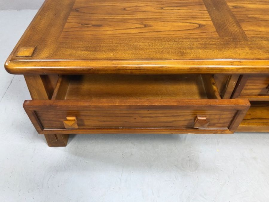 Modern oak coffee table with two drawers and shelf under, approx 120cm x 67cm x 40cm tall - Image 6 of 6
