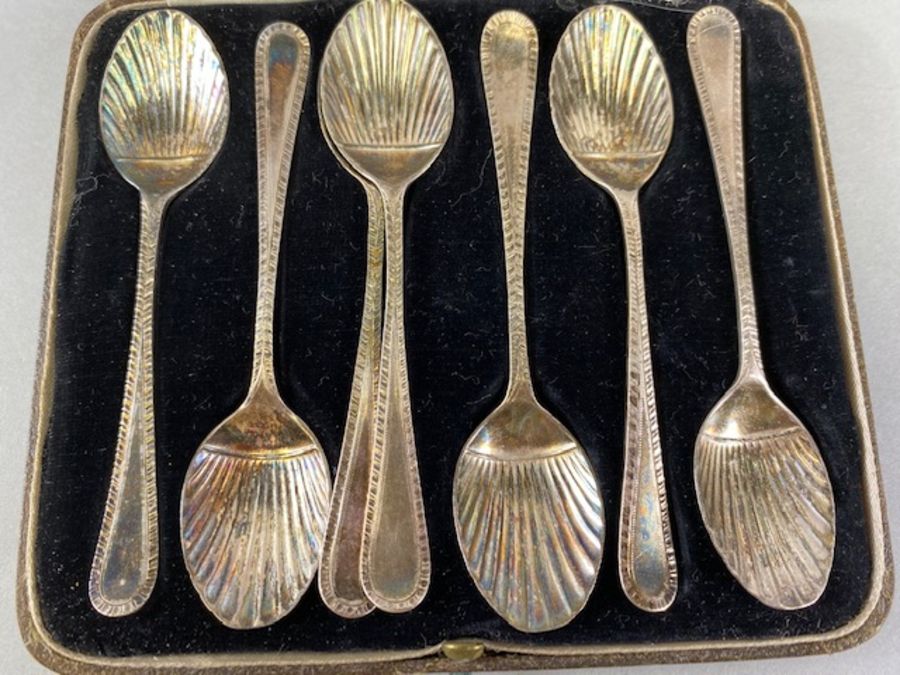 Seven Victorian hallmarked silver spoons of shell design hallmarked for London 1893 by maker William - Image 2 of 4