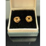 Pair of 9ct Gold twisted rope design earrings (1g)