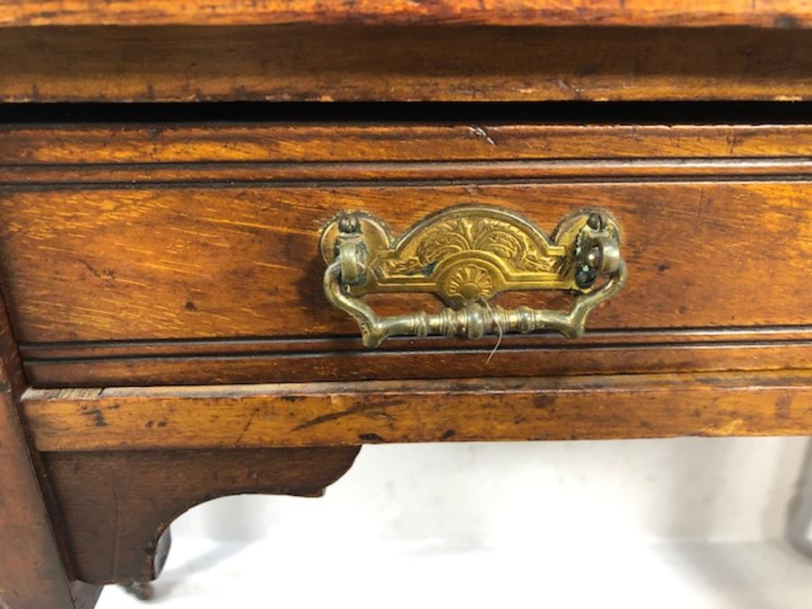 Antique writing desk on turned legs and castors with burgundy leather insert and gallery with - Image 9 of 17