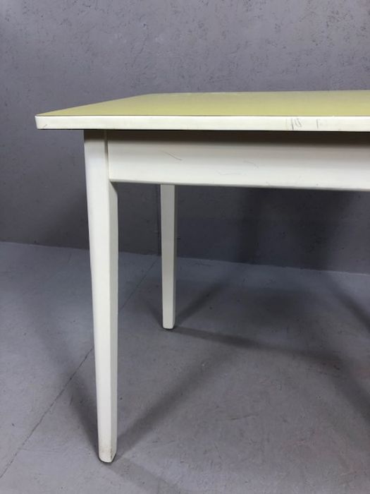 Retro melomine topped kitchen table, approx 81cm x 61cm 75cm tall - Image 8 of 8