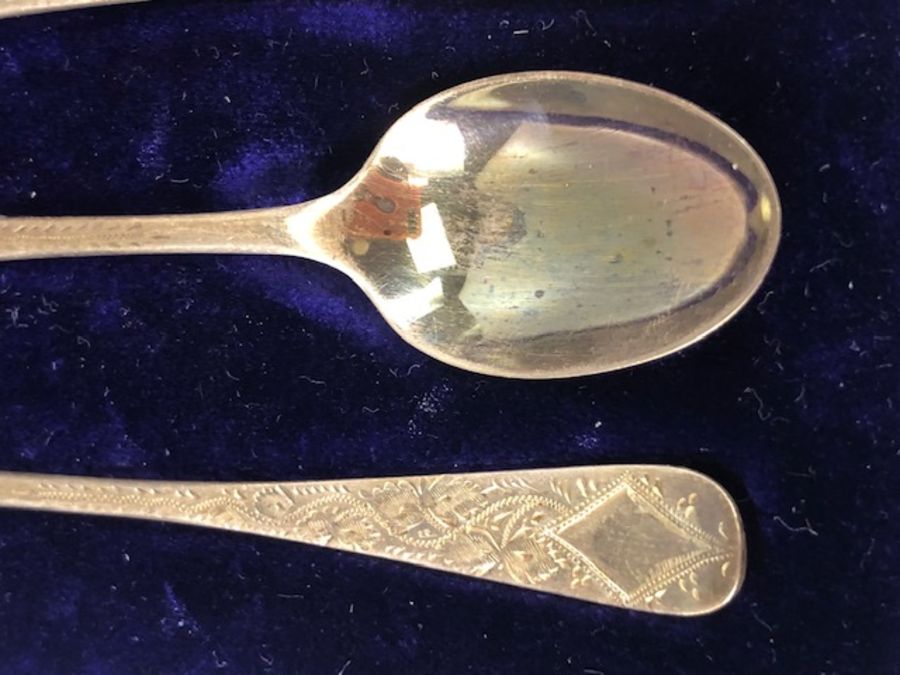 Hallmarked cased set of teaspoons and a pair of sugar nips hallmarked for Sheffield by maker C T - Image 3 of 11