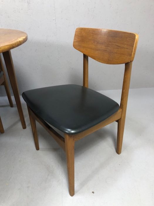 Mid century teak extending dining table by Nathan accompanied by four teak dining chairs with - Image 6 of 10