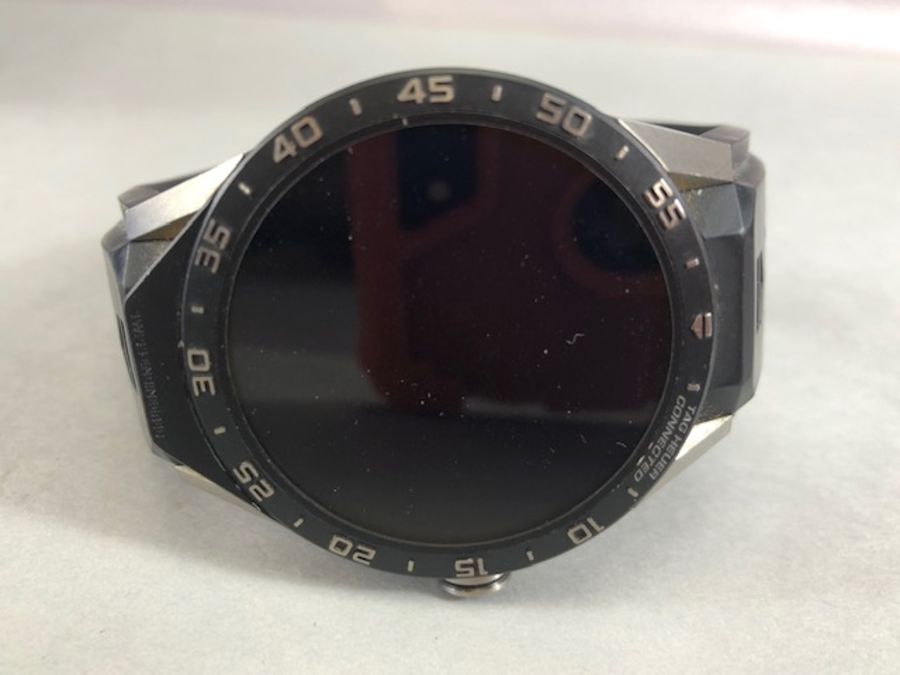 A Stainless Steel and Ceramic Electronic Digital Smartwatch, signed Tag Heuer, Tag Heuer Connected - Image 2 of 14