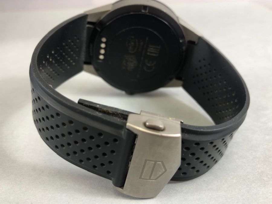 A Stainless Steel and Ceramic Electronic Digital Smartwatch, signed Tag Heuer, Tag Heuer Connected - Image 4 of 14