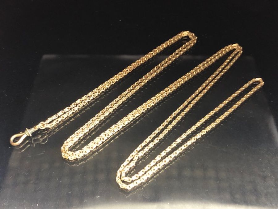 Gold chain no hallmarks132cm long tests as 15ct or above total weight approx 30g