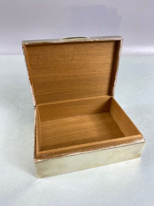 Silver Hallmarked cigarette box, hinged lid, wooden lined approx 11.5 x 8.6 x 3.8cm and hallmarked - Image 5 of 7