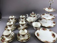 Old Country Roses pattern tea service, to include Royal Albert tea cups and saucers x 6, cake plates