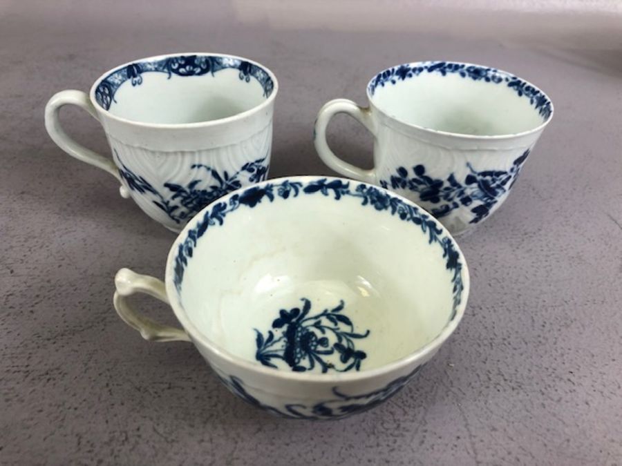 Collection of 18th and 19th Century porcelain Worcester teawares, to include Herringbone teapot - Image 8 of 65