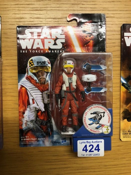 Star Wars figurines by Disney Hasbro in original blister packs (3) - Image 3 of 4