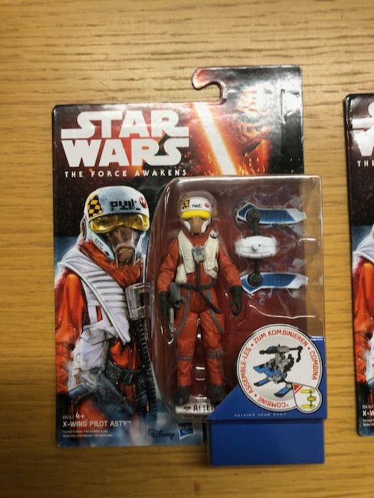 Star Wars figurines by Disney Hasbro in original blister packs (3) - Image 2 of 4