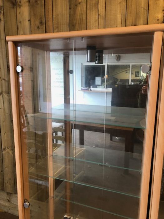 Pair of tall, lockable glass display cabinets, with glass shelves, keys and internal lights, each - Image 5 of 13