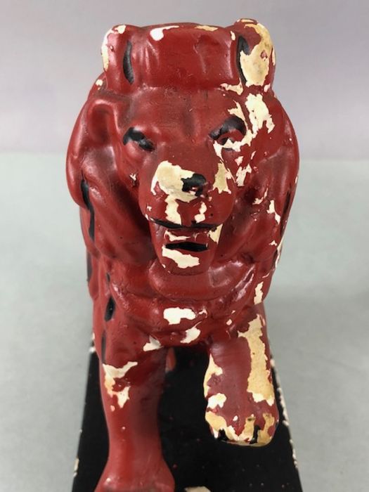 Pair of Booths Gin Red rampant lion advertising ceramic figurines each approx 15cm tall - Image 5 of 8