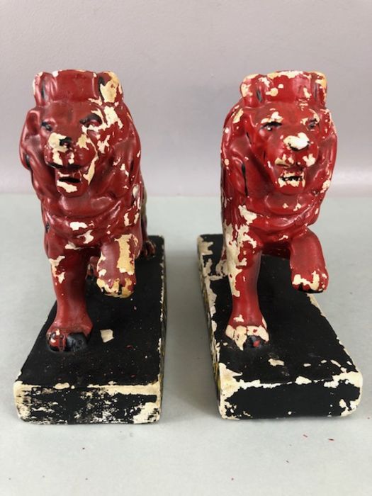 Pair of Booths Gin Red rampant lion advertising ceramic figurines each approx 15cm tall - Image 4 of 8