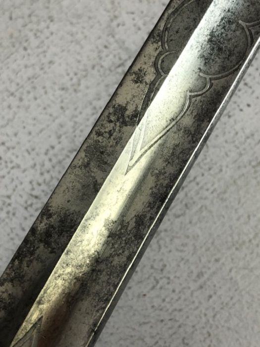 British Victorian 1827 Pattern Officers Sword blade etched DAWSON ROCHESTER etched with crowned VR - Image 32 of 49