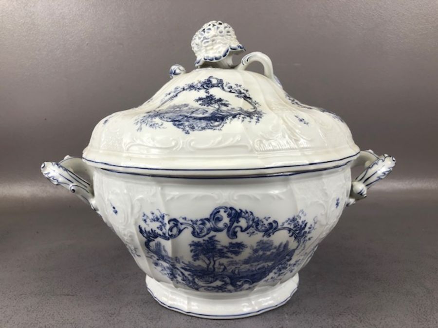 Large two handled lidded tureen and three soup plates/bowls by maker Haas and Czjzek, tureen - Image 7 of 15