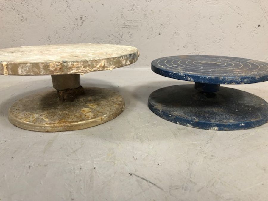 Two metal potters wheels - Image 4 of 4