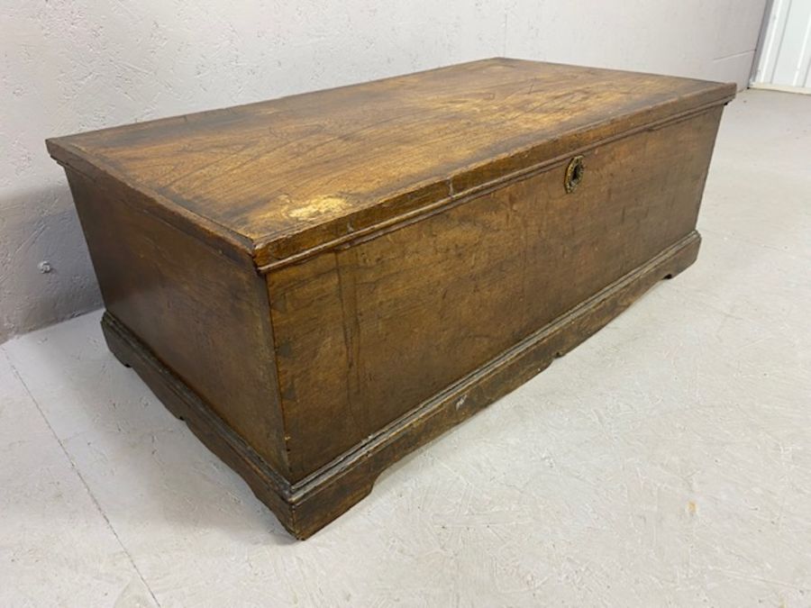 Victorian elm chest with internal compartment, approx 94cm x 51cm x 35cm tall - Image 2 of 7