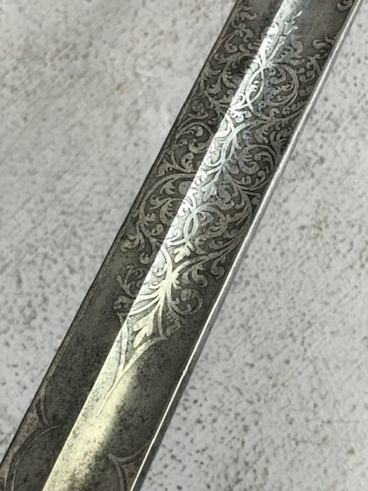 British Victorian 1827 Pattern Officers Sword blade etched DAWSON ROCHESTER etched with crowned VR - Image 33 of 49