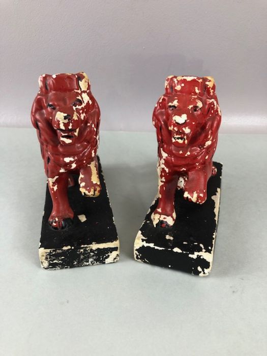 Pair of Booths Gin Red rampant lion advertising ceramic figurines each approx 15cm tall - Image 2 of 8