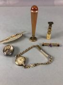 Collection of costume jewellery and curios to include two seals, Brooch *2, Convex glass pendant and