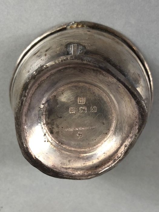 Collection of hallmarked silver items all as found and with total silver weight approx 144g (5) - Image 4 of 16