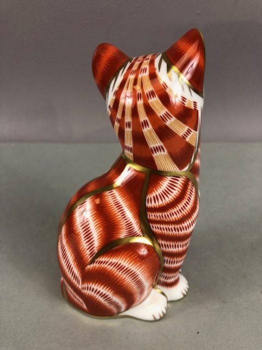 Two Royal Crown Derby paperweights in the form of seated cats, each approx 13cm in height - Image 11 of 13