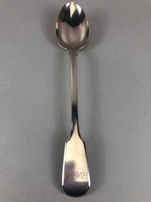 Large Victorian silver hallmarked serving spoon dated 1841 by maker Joseph & Albert Savory approx - Image 2 of 5