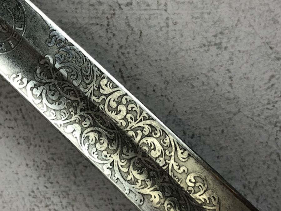 British Victorian 1827 Pattern Officers Sword blade etched DAWSON ROCHESTER etched with crowned VR - Image 10 of 49