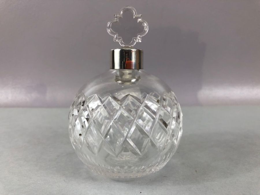 Two Silver topped and hallmarked cut glass scent bottles each with stoppers, the tallest approx 17cm - Image 4 of 7