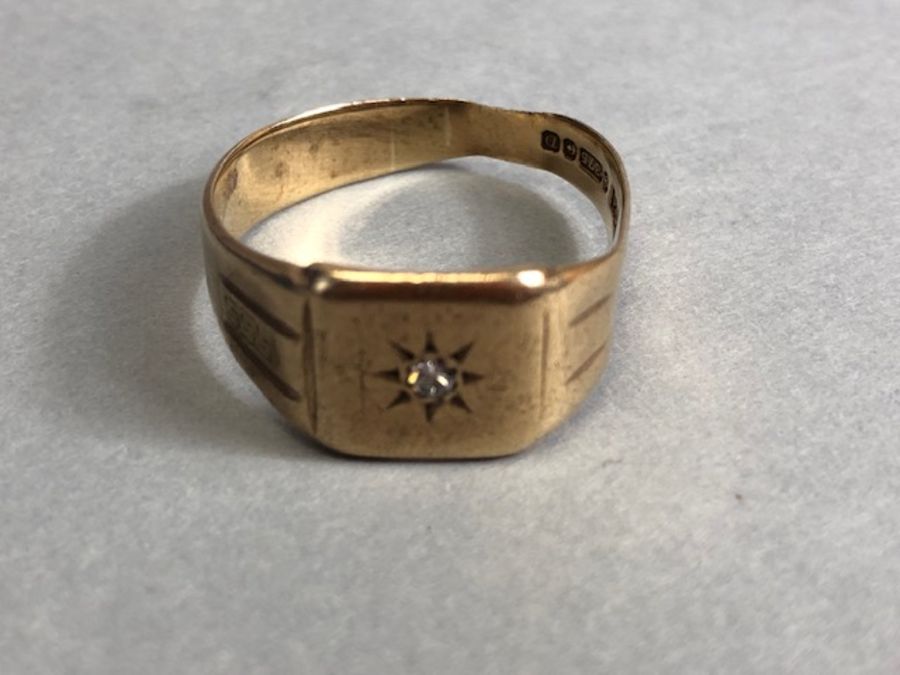 9ct Gold signet ring set with a single diamond, fully hallmarked in a star setting, fully hallmarked - Image 6 of 7