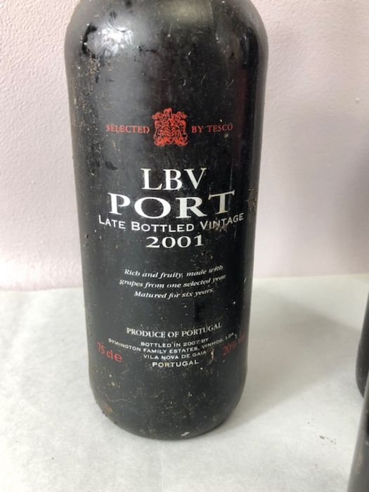 PORT: Five bottles of various Port to include Taylor's, Ramos Pinto Porto, LBV Porto etc - Image 6 of 12