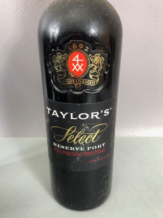 PORT: Five bottles of various Port to include Taylor's, Ramos Pinto Porto, LBV Porto etc - Image 2 of 12