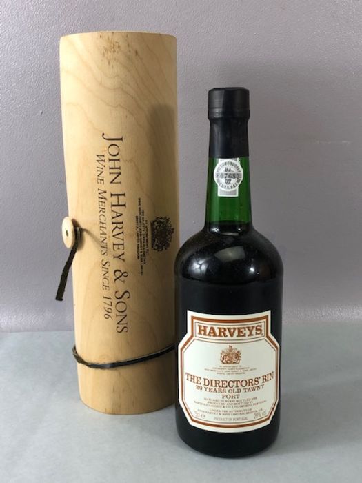 Port: HARVEYS THE DIRECTORS' BIN 20 years old Tawny Port