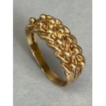 9ct Gold ring with woven design approx size V and 6.4g