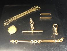 11.1g of 9ct Gold items to include Gold Albert, Gold Pendant etc