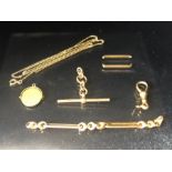 11.1g of 9ct Gold items to include Gold Albert, Gold Pendant etc