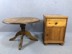 Pine coffee table and a pine bedside cabinet (2)
